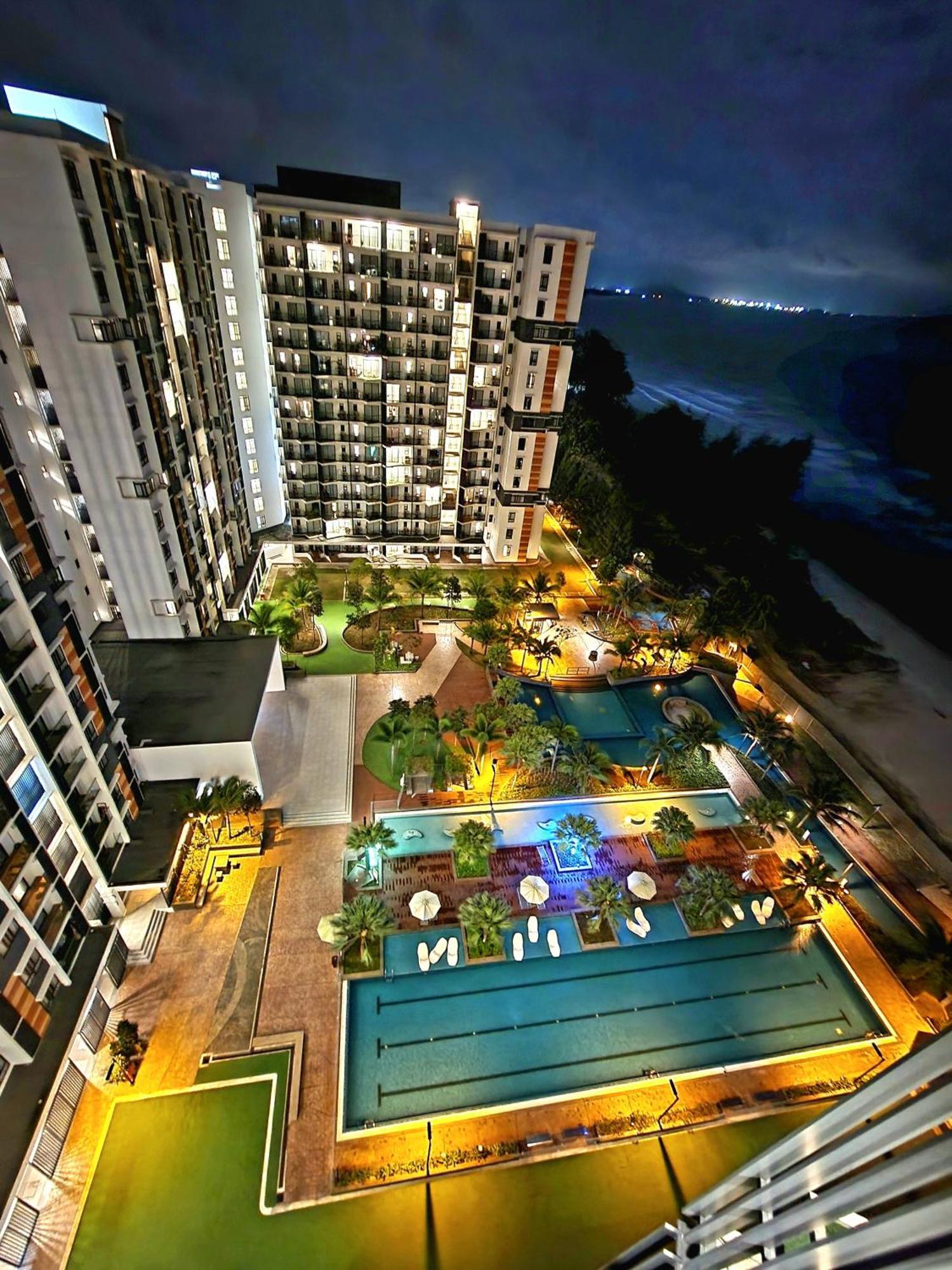 Spectacular High Floor Sea View And Pool View Residences Куантан Экстерьер фото